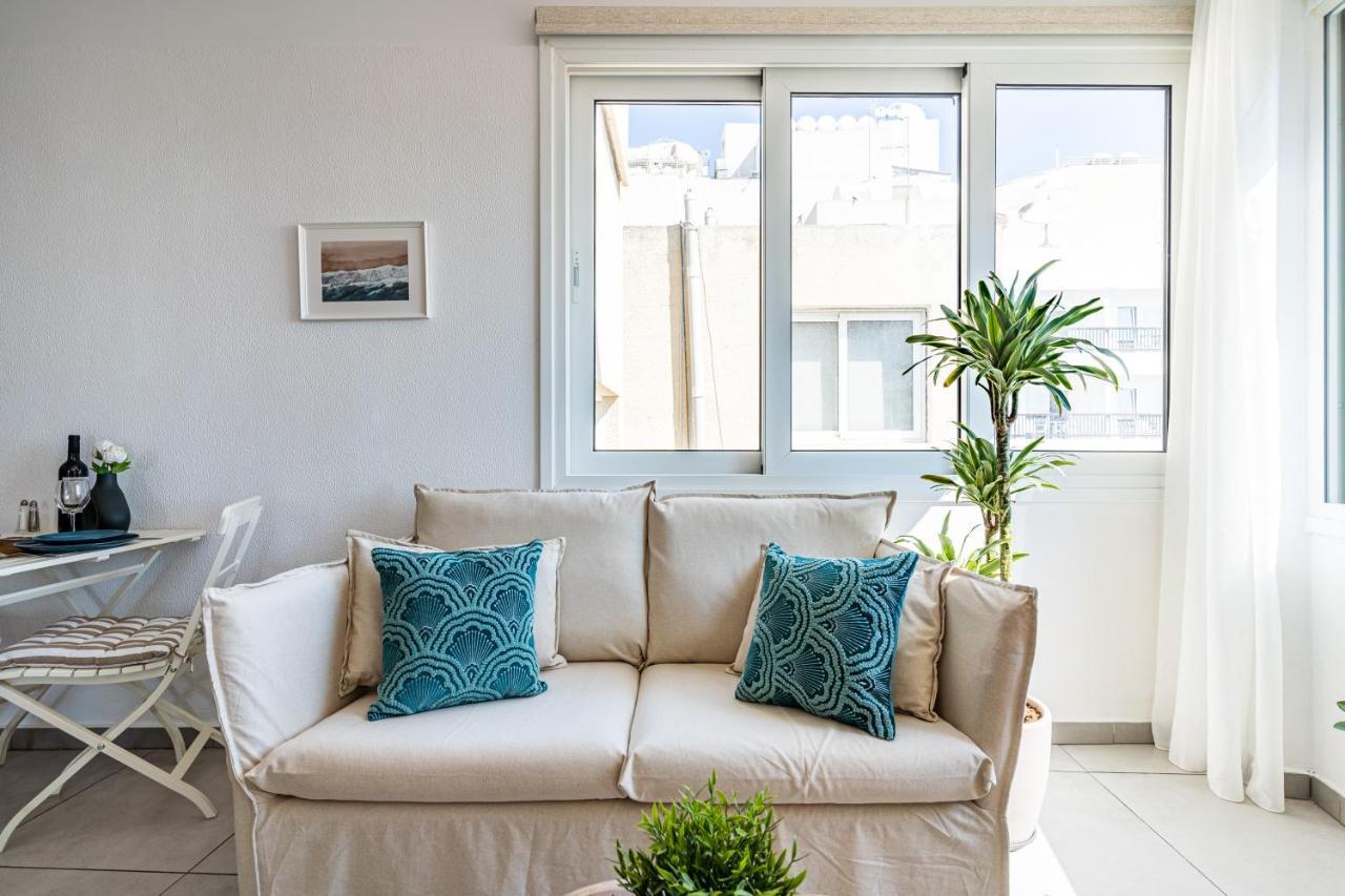 Whispering Palms 1-BR Apt By Finikoudes Beach Larnaka Exterior foto